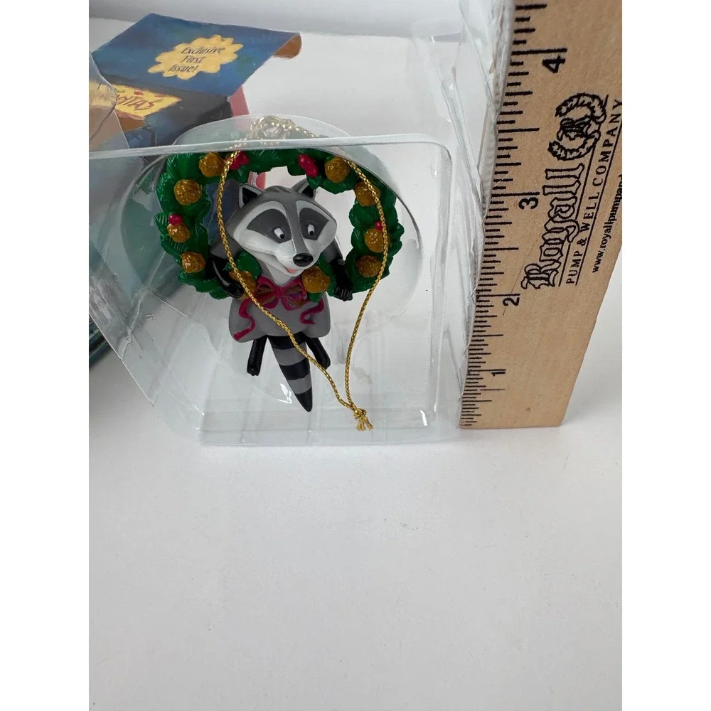 Disney Pocahontas Meeko Raccoon Wreath‎ Ornament Grolier First Issue 1995 Boxed